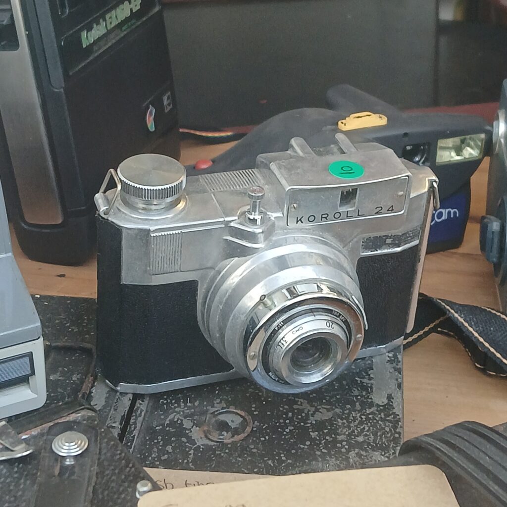 Retro Film Camera Great Condition 10