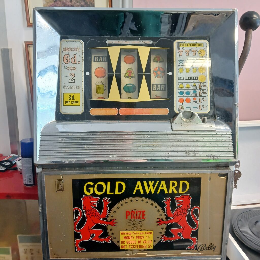 A1 Gold Award Fruit Machine 1980s Bally One Arm Bandit Rare