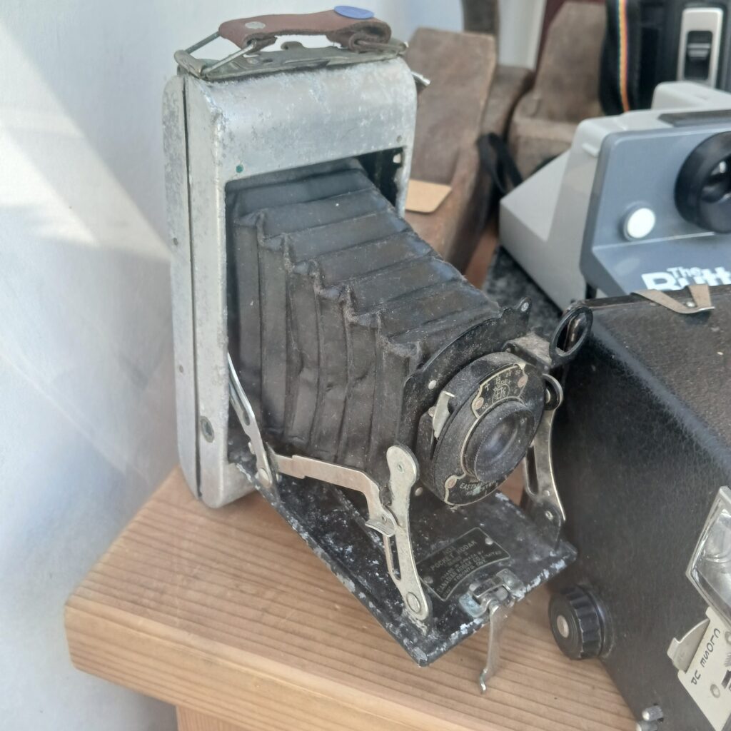 Retro Film Camera Great Condition 12