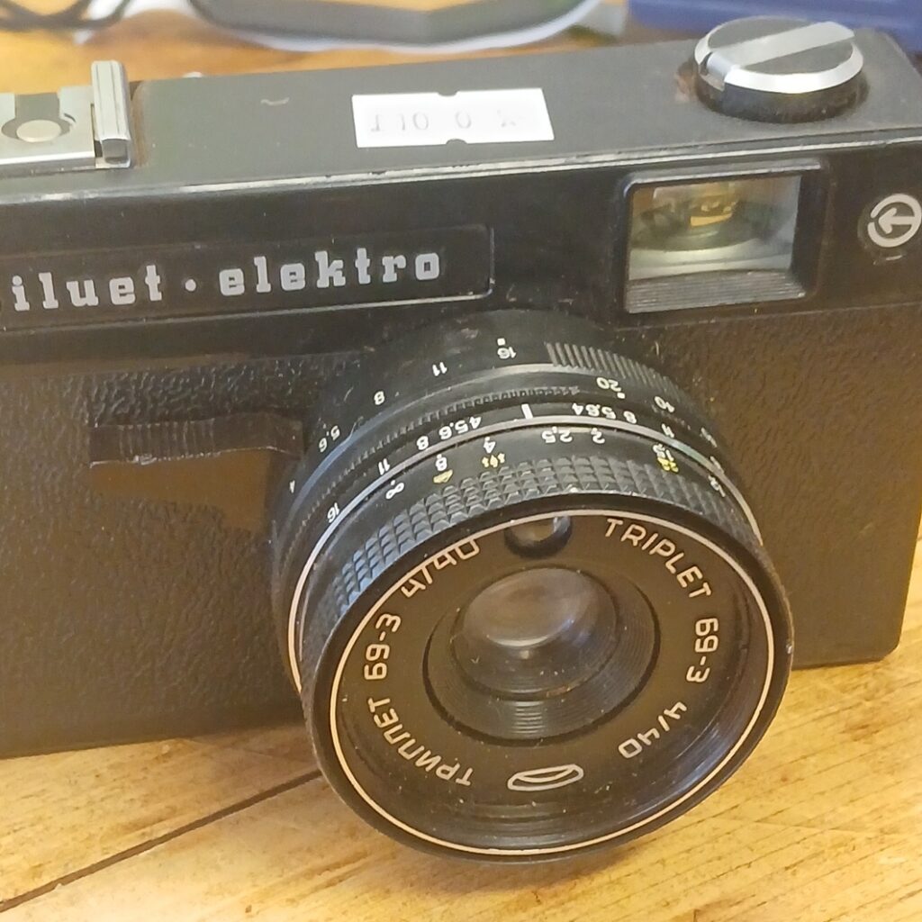 Retro Film Camera Great Condition 15