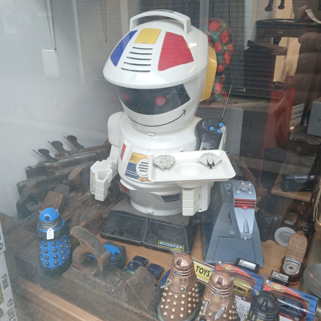 Retro Large Robot Working